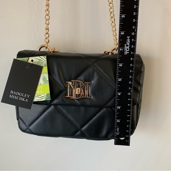 Badgley Mischka Black Small Chain
Crossbody Bag with Big Diamond
Quilting NWT - Picture 9 of 16